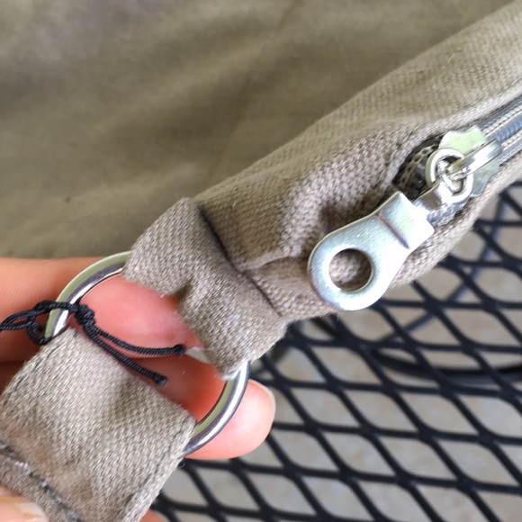 Gorgeous Embroidered Purse - Picture 9 of 16